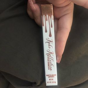 Kylie Cosmetics Makeup - Kylie Jenner matter lipstick Kylie Cosmetics Makeup - Kylie Jenner matter lipstick